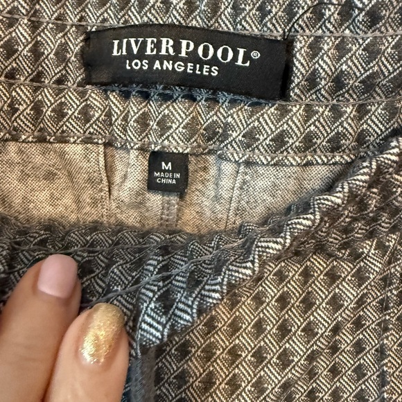 Liverpool Gray Pull-On Cropped Dress Pants | Size medium EUC - Picture 4 of 6